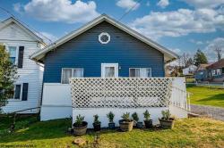 402 Maple Extension