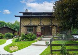 1749 Smithtown