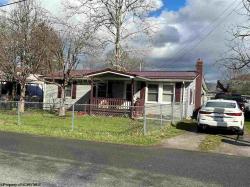 1711 Livingston