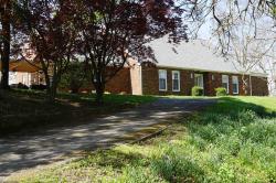 1299 Greenbrier