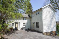 1326 Montrose